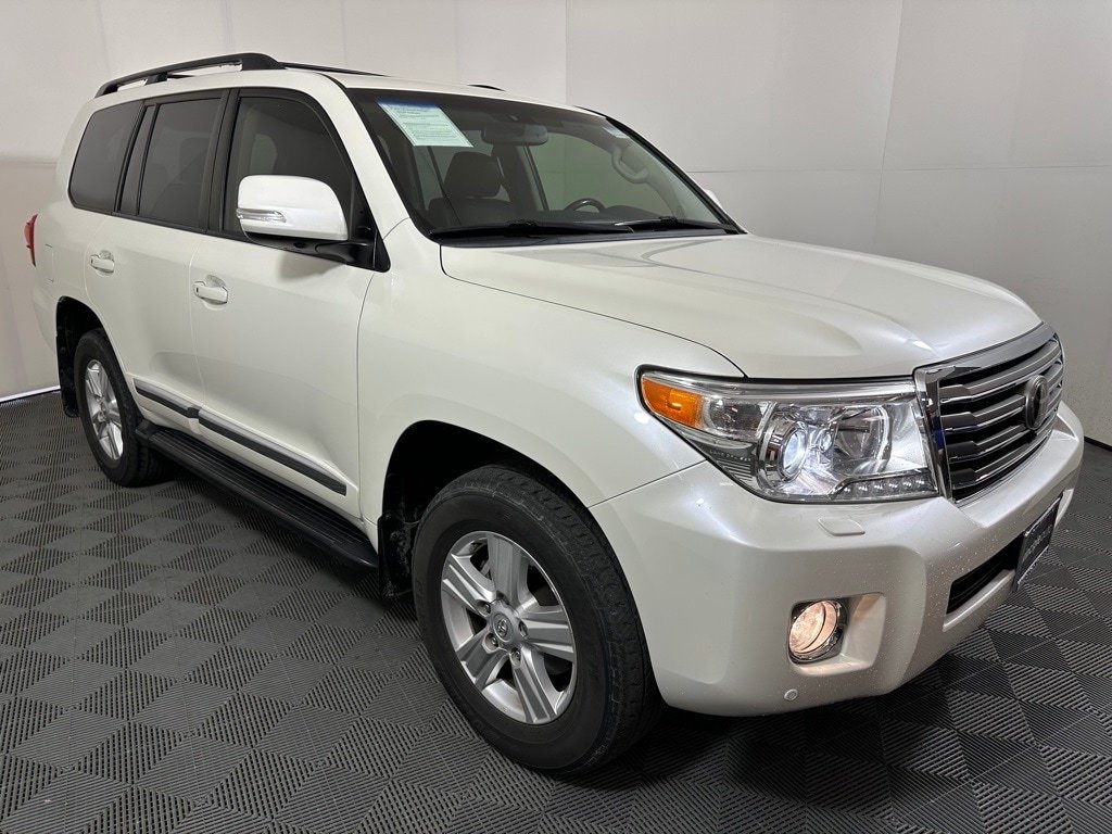 2015 Toyota Land Cruiser Base