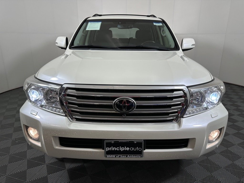 2015 Toyota Land Cruiser Base