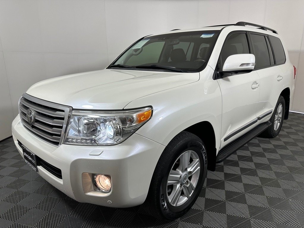 2015 Toyota Land Cruiser Base