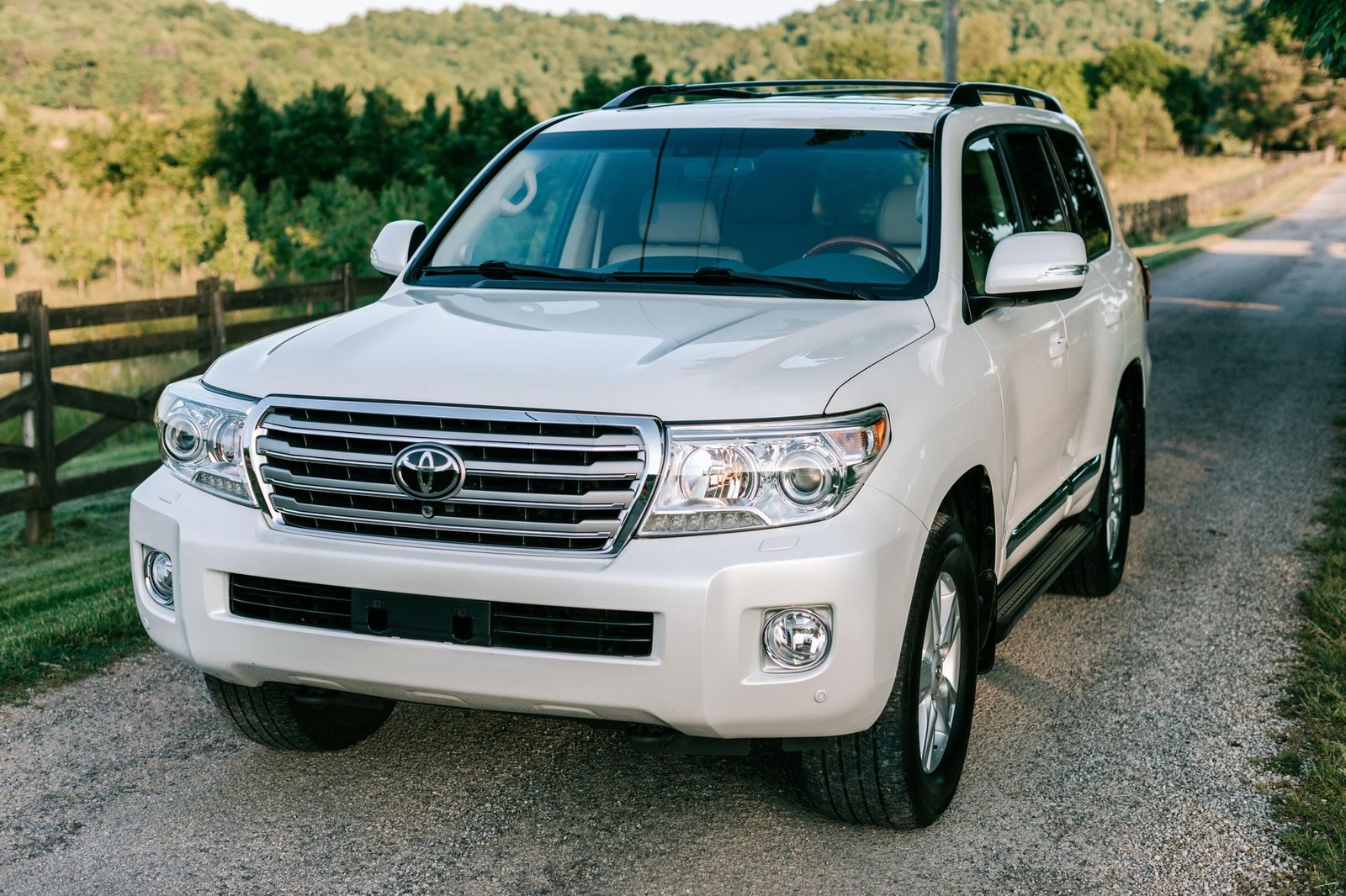 2013 Toyota Land Cruiser V8