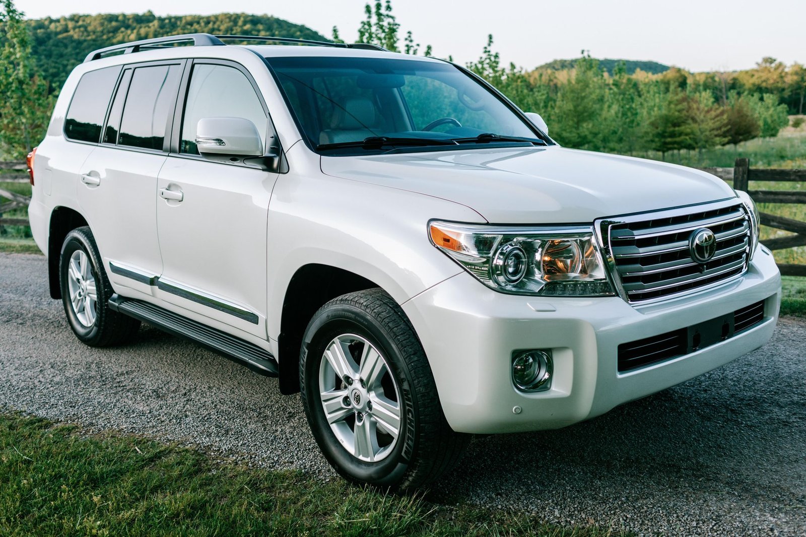 2013 Toyota Land Cruiser V8