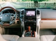 2013 Toyota Land Cruiser V8