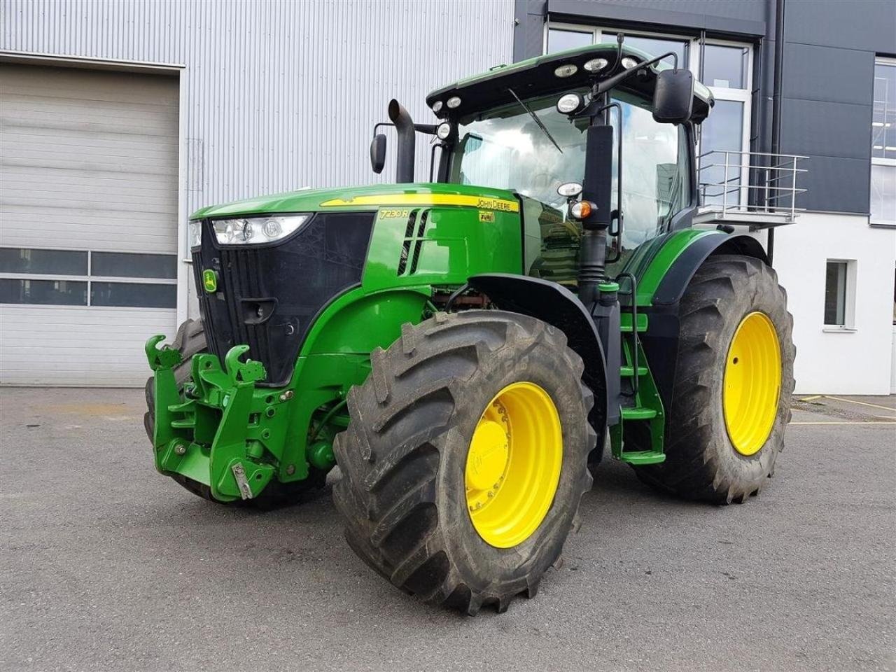 2015 John Deere 7230R