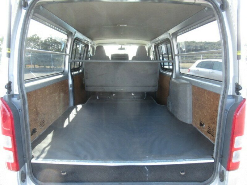 2007 Toyota HiAce Van