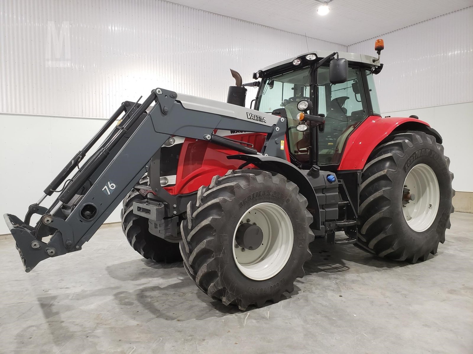 2016 Massey Ferguson 7726