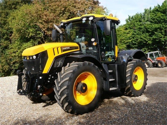 2017 JCB Fastrac 4220