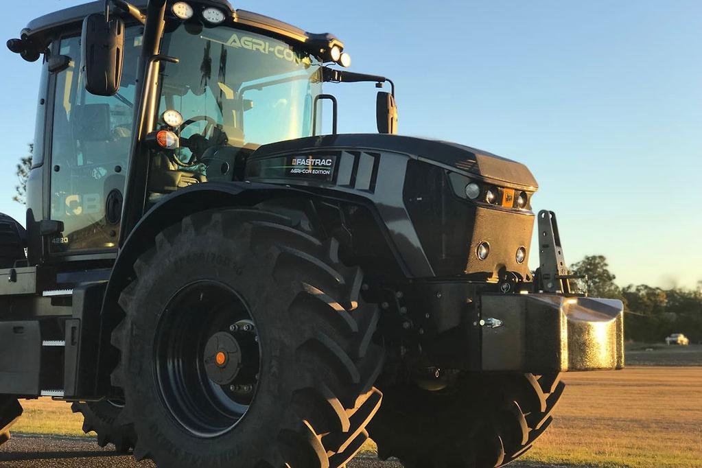 2019 JCB Fastrac 4220
