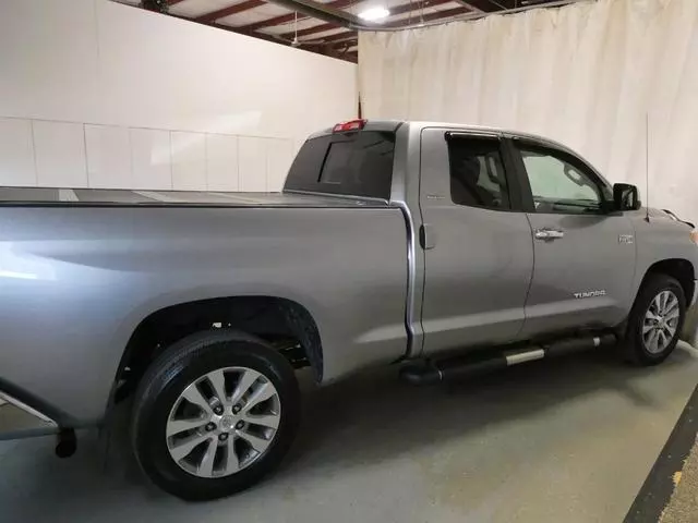 2014 Toyota Tundra SR5