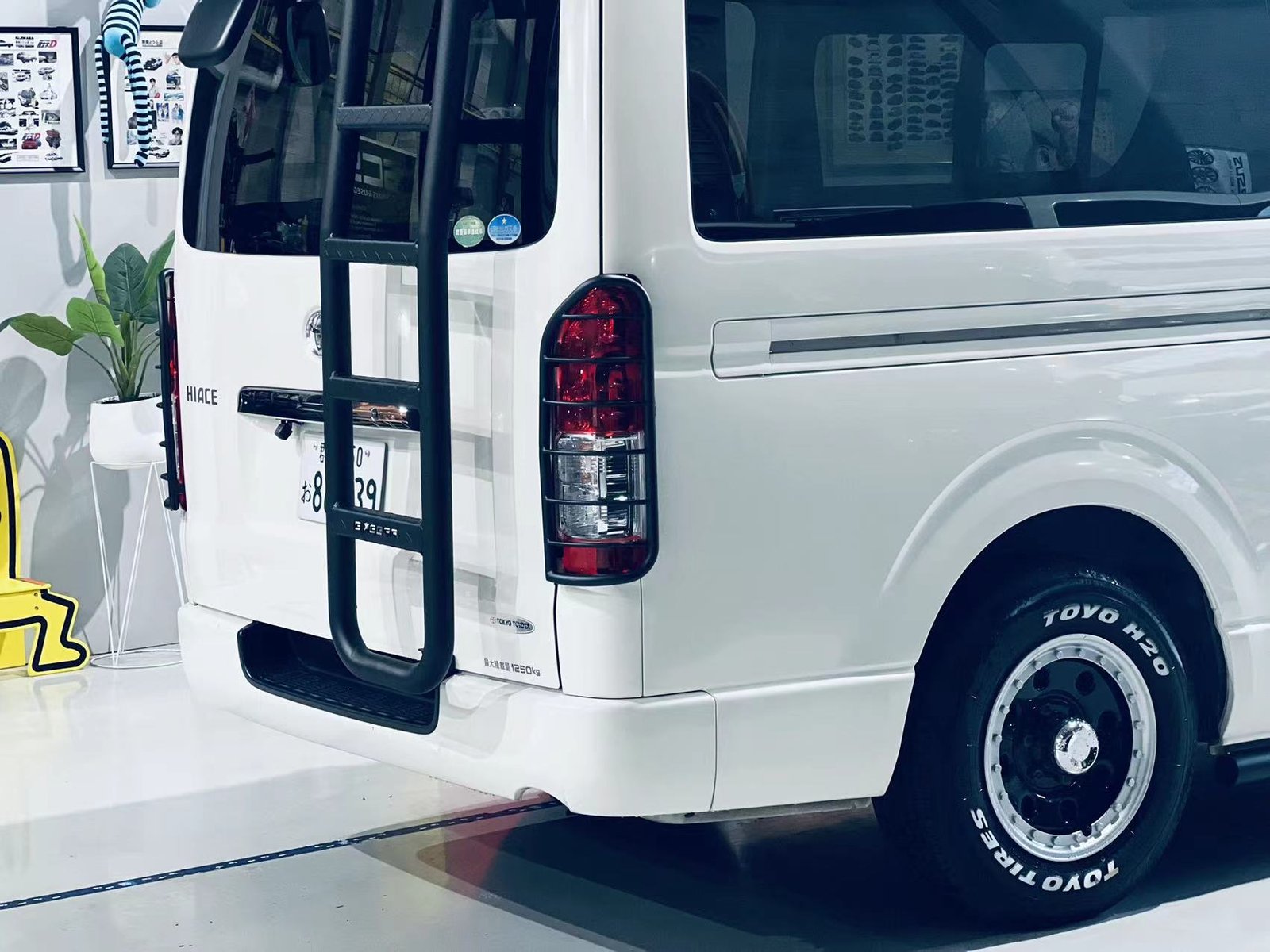 2016 Toyota HiAce Van
